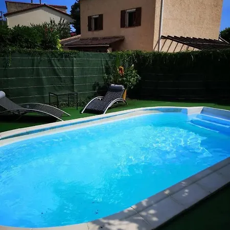 شقة 64 M2 Avec Piscine Privee *